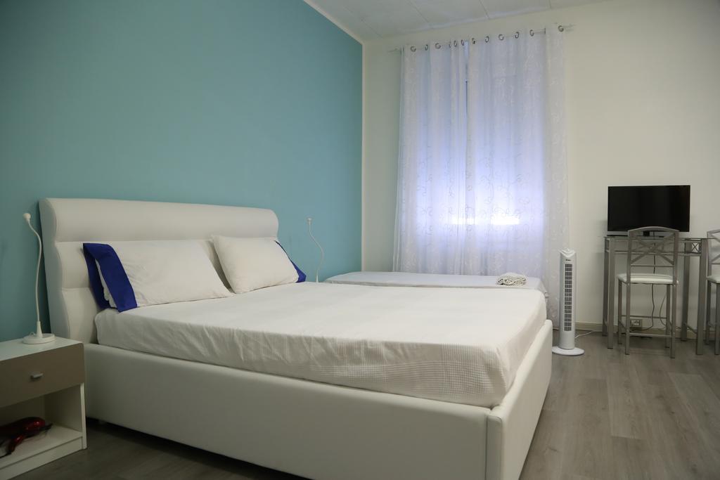 B&B Porto Vecchio Rooms - Stazione Centrale Trieste Bagian luar foto